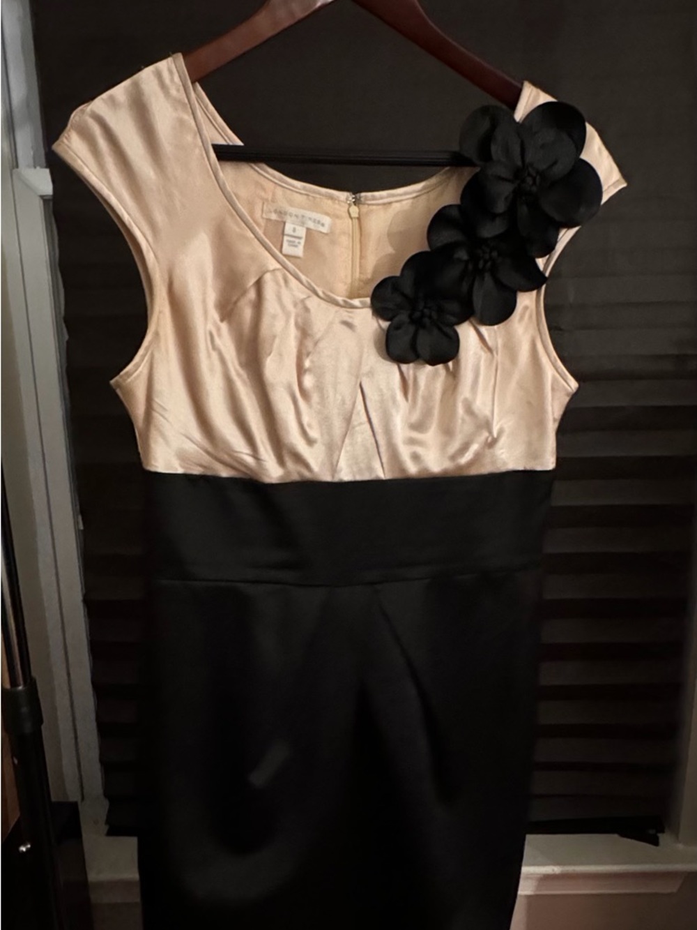 London Times Two-Tone Champagne and Black Floral Accent Midi Dress